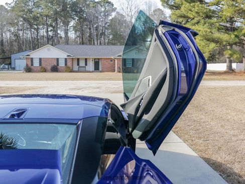 Used 2025 Chevrolet Corvette Stingray Premium Conv w/ Z51 Performance Package RWD image 29