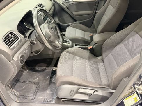 Used 2013 Volkswagen Golf 4-Door FWD image 24