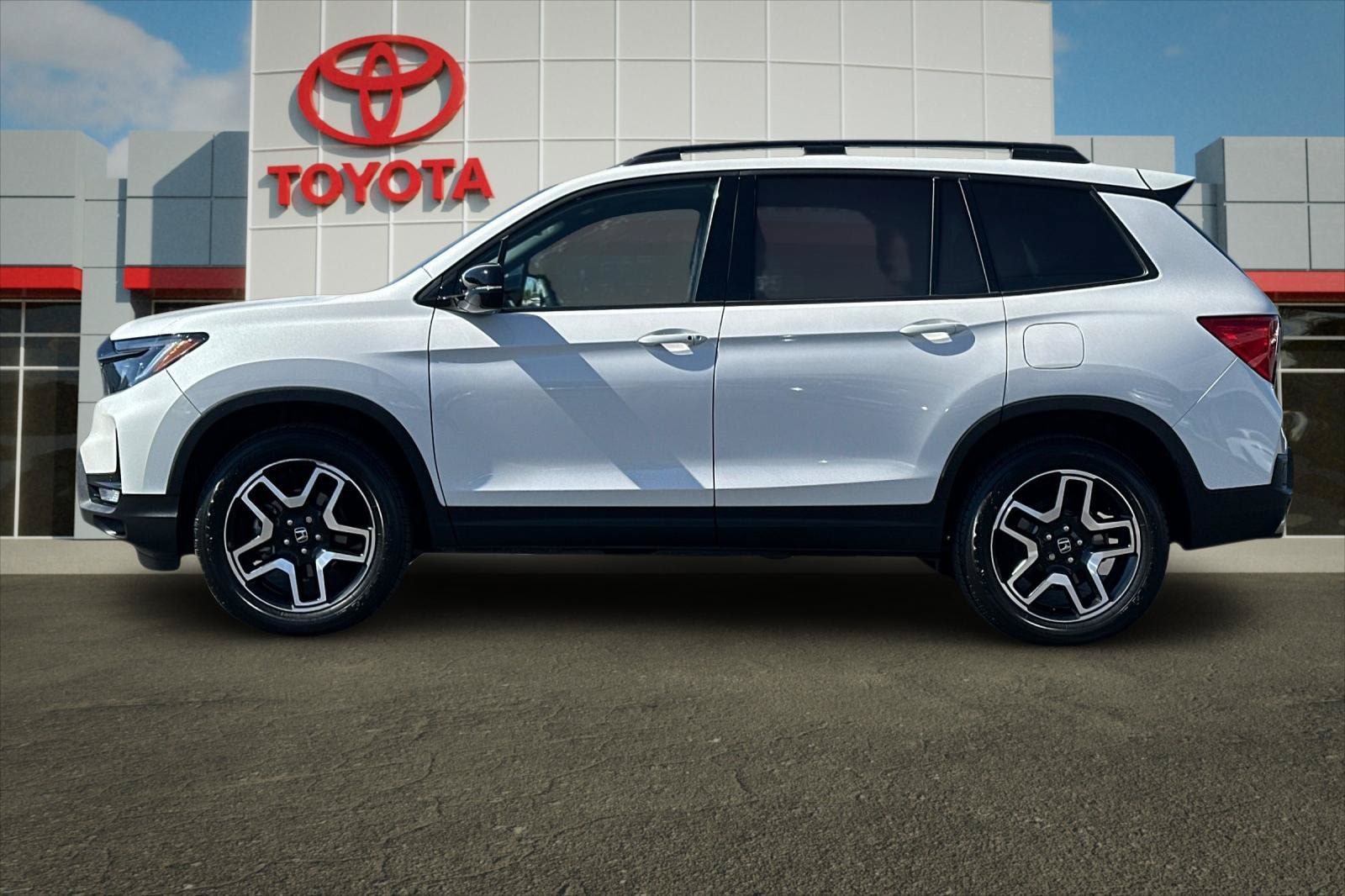 Used 2023 Honda Passport Elite image 6
