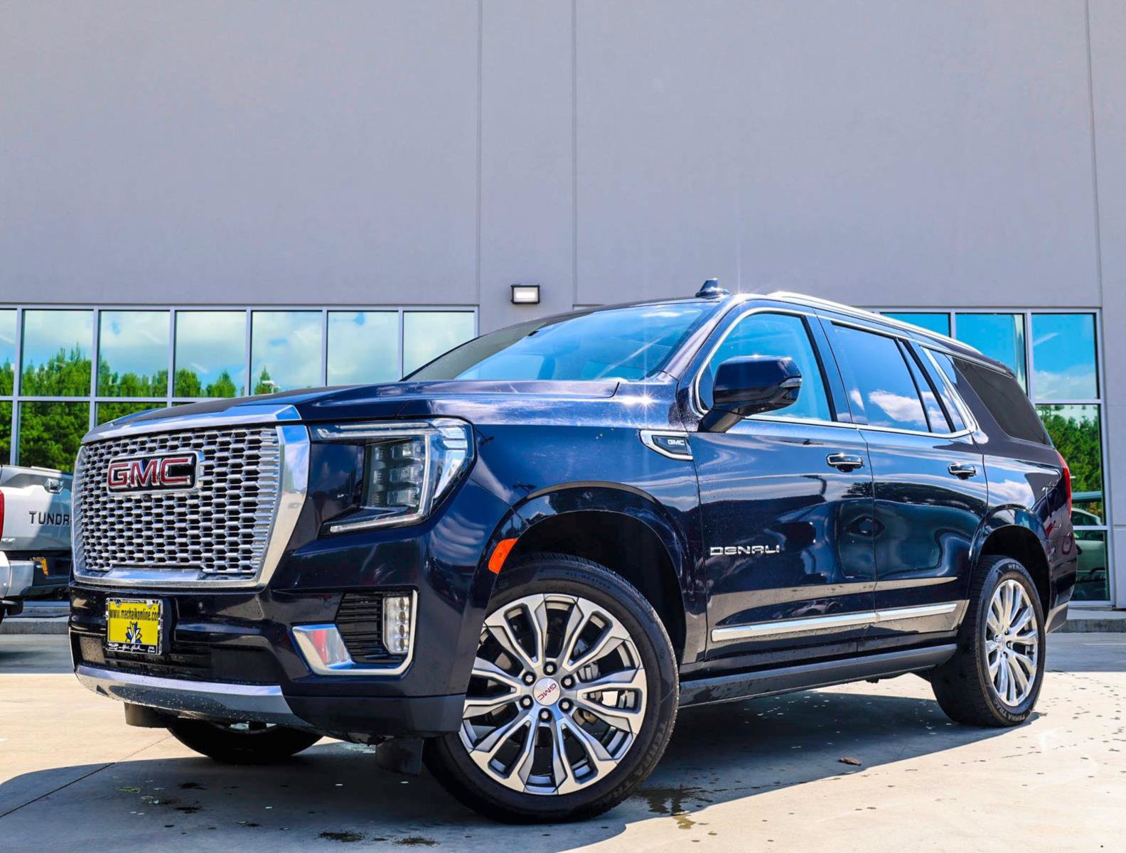 Used 2023 GMC Yukon Denali w/ Max Trailering Package AWD/4WD image 1
