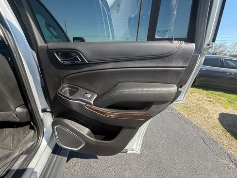 Used 2019 Chevrolet Tahoe LT image 21