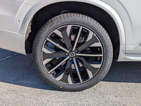 New 2026 Volvo XC90 B6 Ultra w/ Protection Package image 19