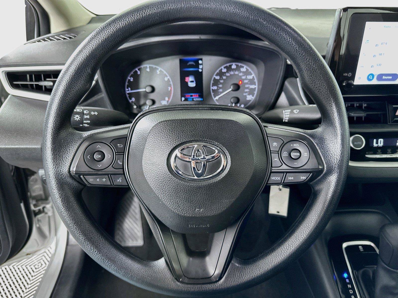 Used 2025 Toyota Corolla LE FWD image 17