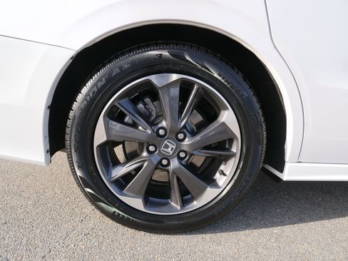 Certified 2024 Honda Odyssey Elite image 11