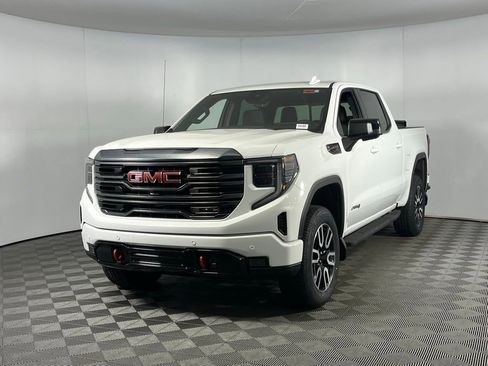 Used 2024 GMC Sierra 1500 AT4 w/ Technology Package image 3