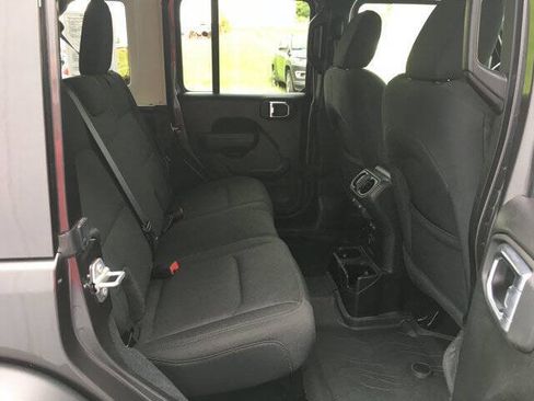 Used 2022 Jeep Wrangler Unlimited Sport AWD/4WD image 30