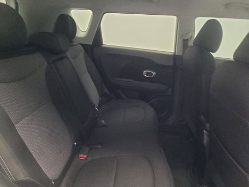 Used 2019 Kia Soul + FWD image 19