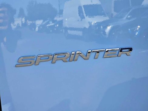 Used 2025 Mercedes-Benz Sprinter 2500 image 16