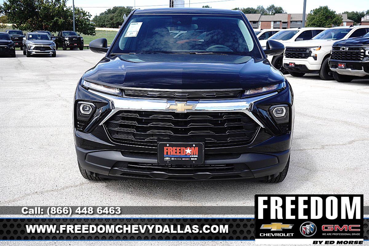 New 2026 Chevrolet TrailBlazer LS w/ LS Convenience Package FWD image 2