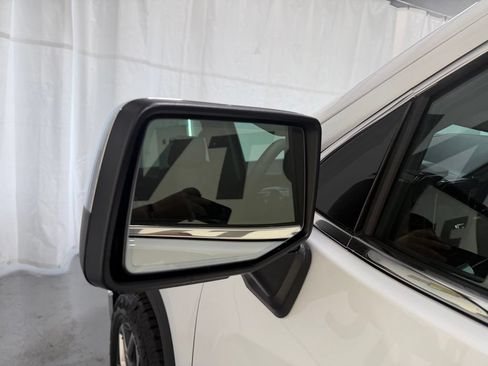 New 2026 GMC Sierra 1500 SLT w/ SLT Premium Package AWD/4WD image 9