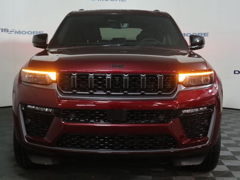 New 2026 Jeep Grand Cherokee Limited AWD/4WD image 13