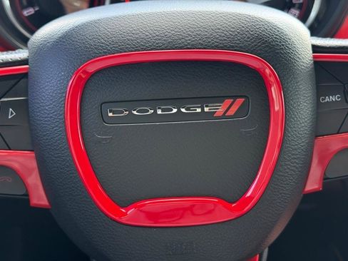 Used 2016 Dodge Challenger SXT RWD image 11