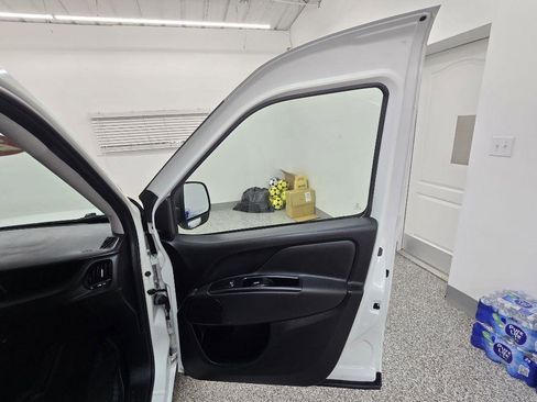 Used 2020 RAM ProMaster City Tradesman SLT FWD image 25