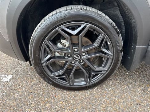 Certified 2025 Nissan Kicks SR FWD image 15