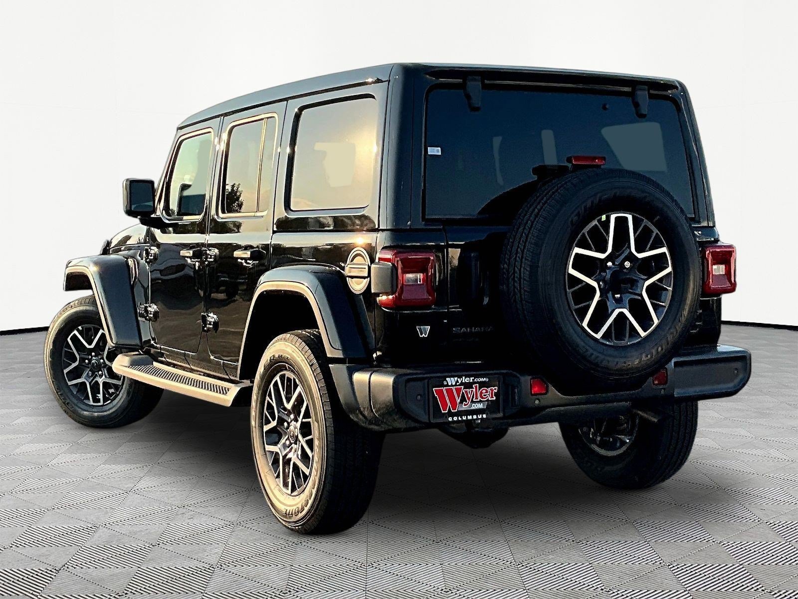 New 2026 Jeep Wrangler Unlimited Sahara AWD/4WD image 3