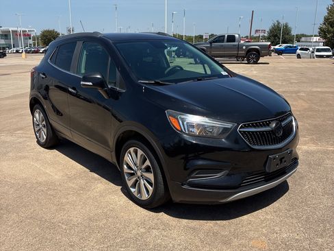 Used 2018 Buick Encore Preferred FWD image 3