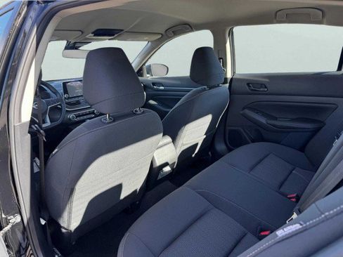 Used 2025 Nissan Altima 2.5 SV image 28