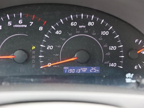 Used 2010 Toyota Camry LE image 36