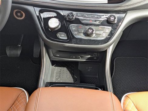 New 2026 Chrysler Pacifica Pinnacle w/ Trailer Tow Group image 19