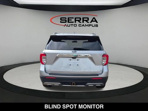 Used 2020 Ford Explorer XLT w/ Equipment Group 202A AWD/4WD image 12