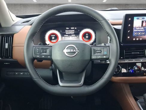 New 2026 Nissan Pathfinder Platinum w/ Cargo Package FWD image 22