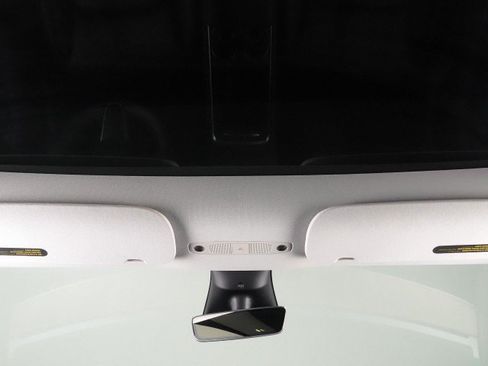 Used 2023 Tesla Model Y Long Range AWD/4WD image 63