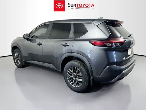 Used 2023 Nissan Rogue S AWD/4WD image 6