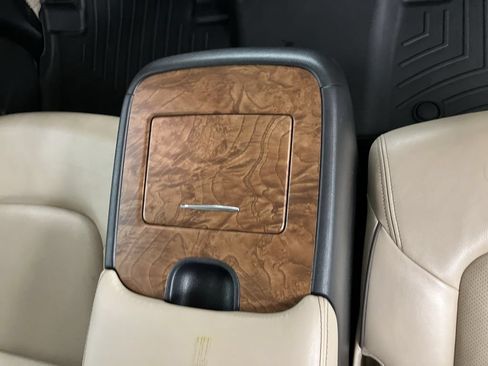 Used 2022 Nissan Armada SL w/ Captain's Chairs Package RWD image 20