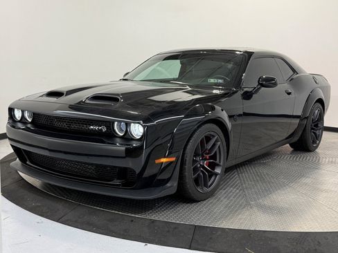 Used 2019 Dodge Challenger SRT Hellcat Redeye image 3