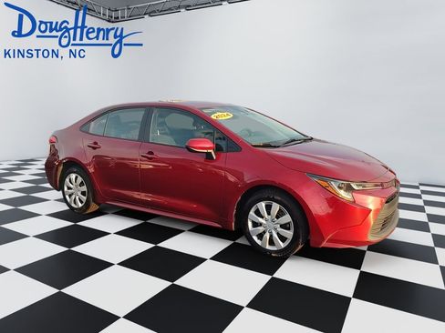 Used 2024 Toyota Corolla LE image 7