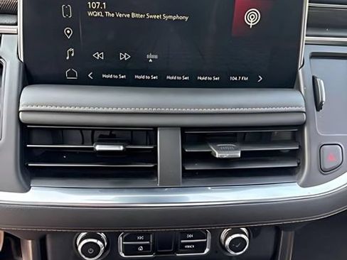 Certified 2024 GMC Yukon XL AT4 w/ Technology Package AWD/4WD image 18