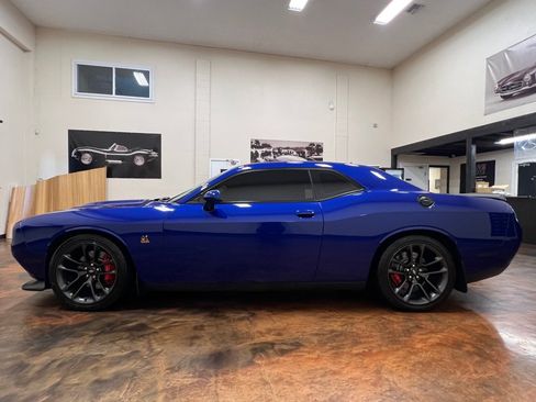 Used 2021 Dodge Challenger R/T Scat Pack RWD image 6