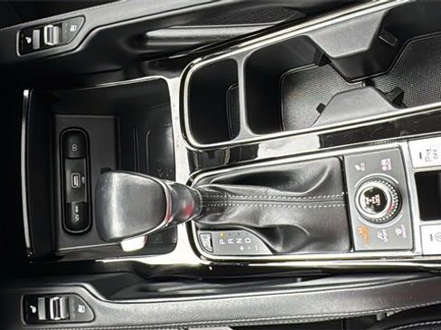 Used 2022 Kia Telluride EX w/ EX Premium Package image 26