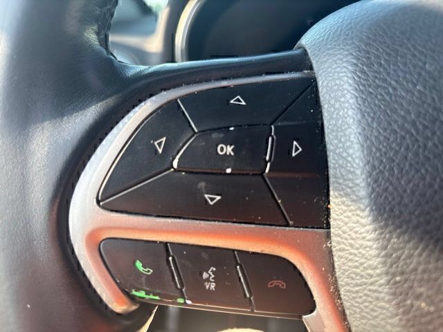 Used 2022 Jeep Grand Cherokee Laredo E w/ Security & Convenience Group RWD image 42