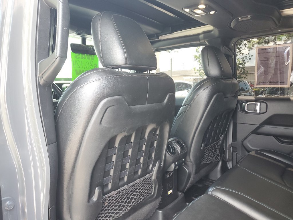 Used 2022 Jeep Wrangler Unlimited Rubicon 4xe AWD/4WD image 16