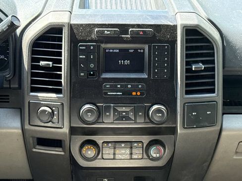 Used 2022 Ford F250 XL w/ Camper Package AWD/4WD image 10