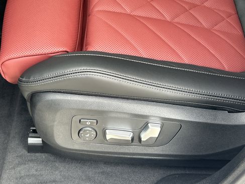 New 2026 BMW X6 xDrive40i w/ Premium Package image 28