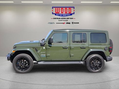 Used 2025 Jeep Wrangler Sport image 7