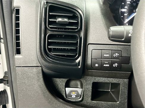 Used 2023 RAM ProMaster 2500 w/ Convenience Group image 10