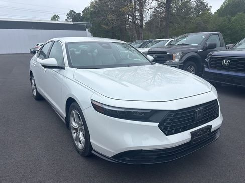 Used 2023 Honda Accord LX image 3