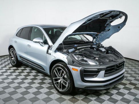 New 2026 Porsche Macan Turbo AWD/4WD image 37