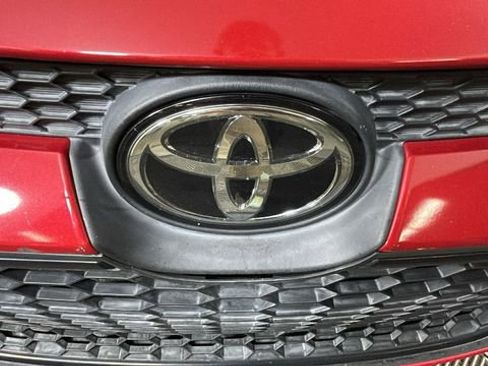 Used 2020 Toyota Corolla LE FWD image 9
