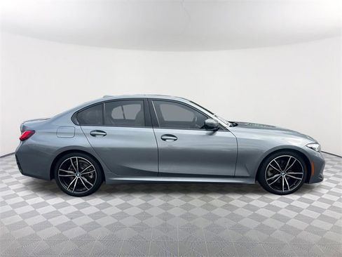 Used 2023 BMW 330i Sedan w/ M Sport Package image 4