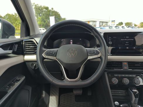 Used 2025 Volkswagen Taos S AWD/4WD image 17