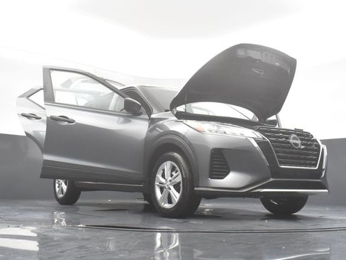 New 2025 Nissan Kicks Play S image 34