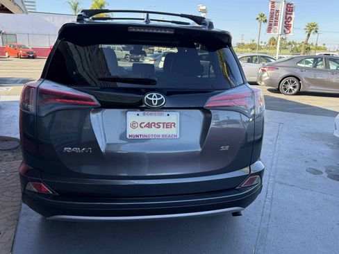 Used 2018 Toyota RAV4 SE w/ All Weather Liner Package FWD image 19