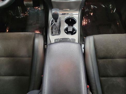Used 2022 Jeep Grand Cherokee Laredo X AWD/4WD image 16