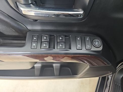 Used 2017 GMC Sierra 1500 SLE w/ SLE Value Package AWD/4WD image 32