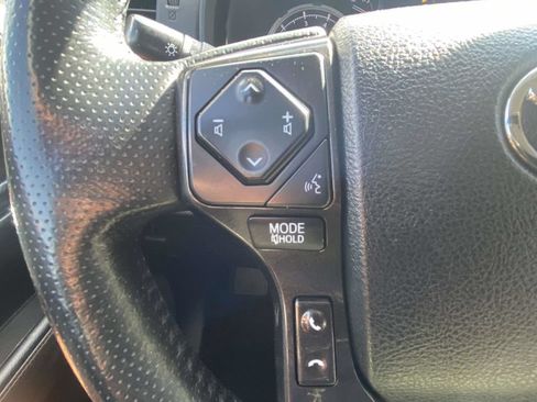 Used 2023 Toyota 4Runner TRD Off-Road Premium AWD/4WD image 24