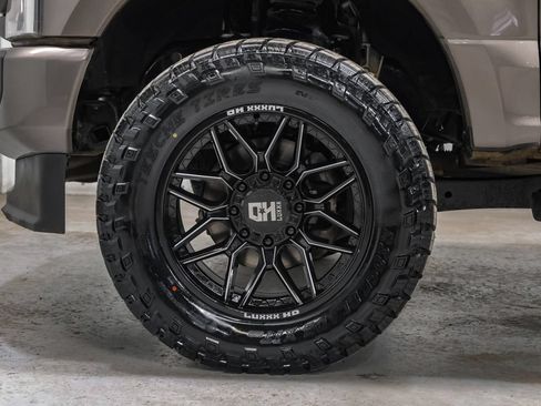 Used 2020 Ford F250 Lariat w/ Lariat Value Package AWD/4WD image 62